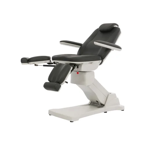 Adalia podiatry and pedicure chair by Weelko.