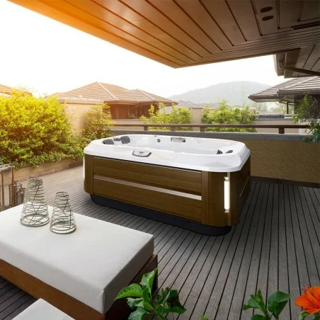 Jacuzzi J-315: Hidromasaje compacto para interiores y exteriores - Spas -